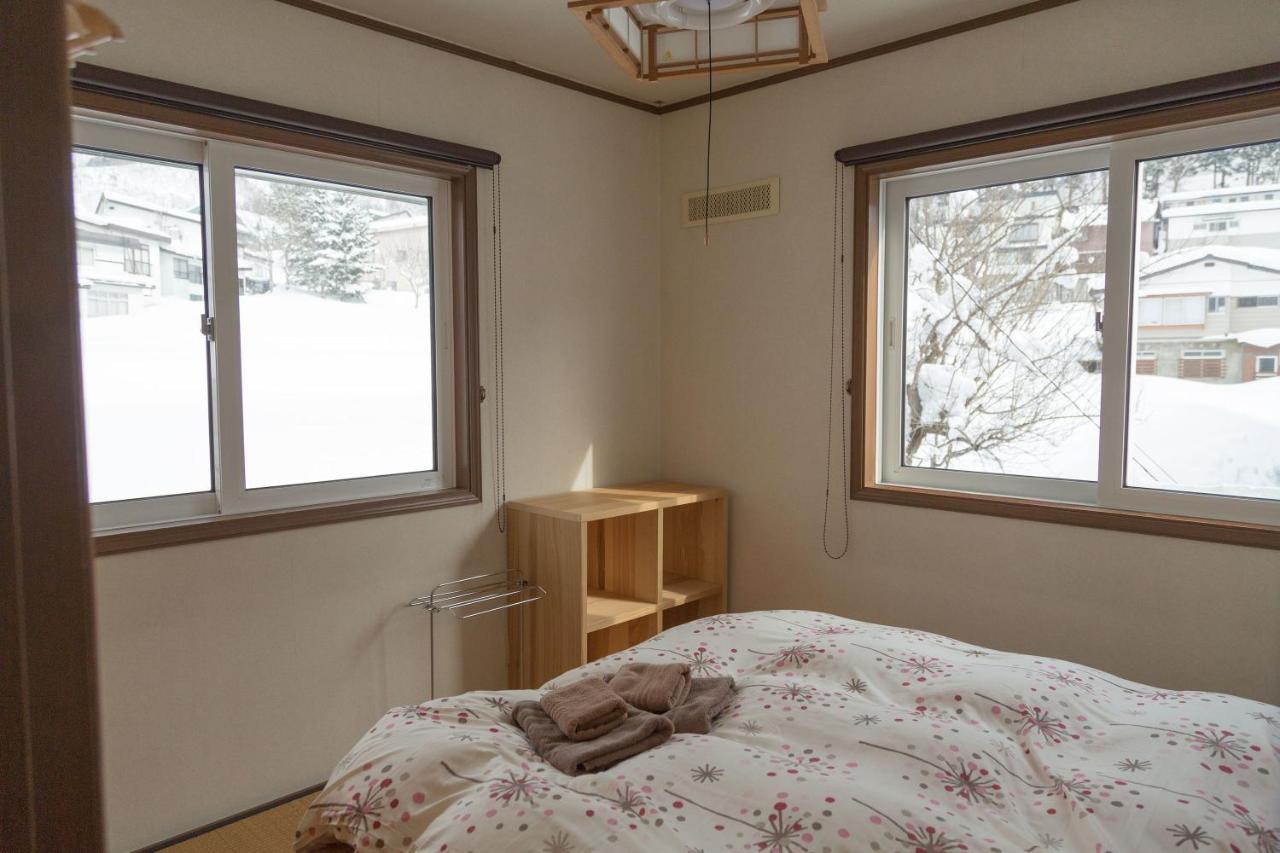 Appartement Akari House Swiss Bakery à Nozawaonsen Extérieur photo