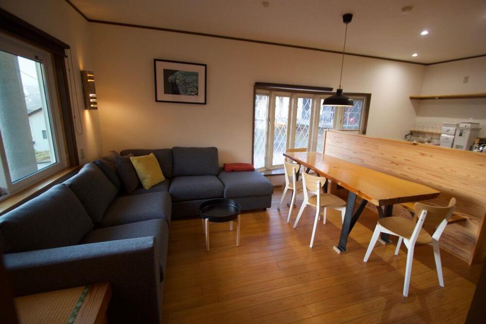 Appartement Akari House Swiss Bakery à Nozawaonsen Extérieur photo